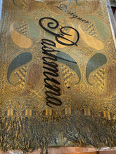 Load image into Gallery viewer, Paisley Green/Gold Pashmina Scarve